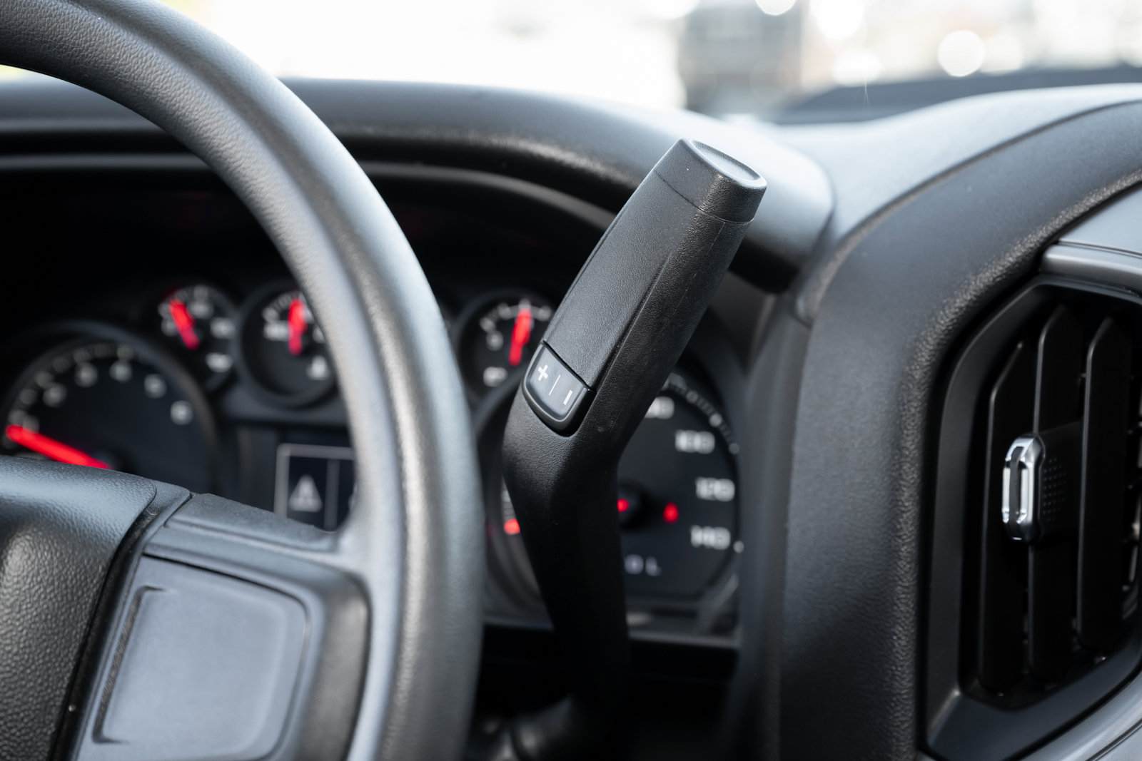 Used 2024 Chevrolet Silverado 1500 Custom Trail Boss image 31