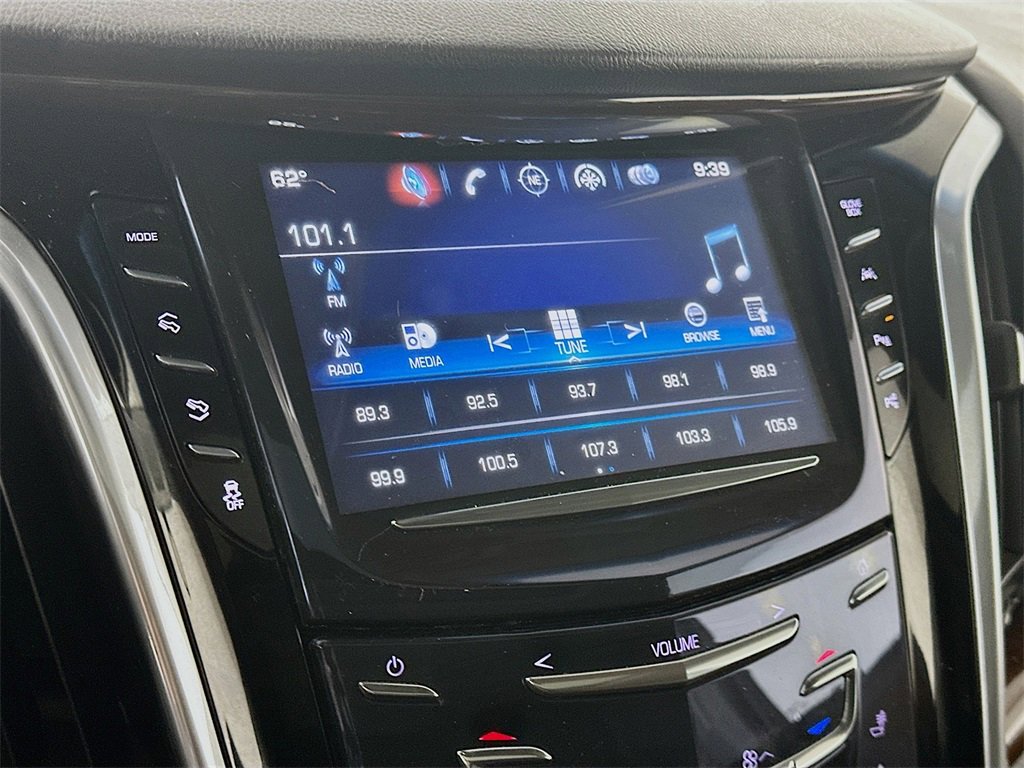 Used 2019 Cadillac Escalade Premium Luxury w/ Escalade Sport Edition image 17