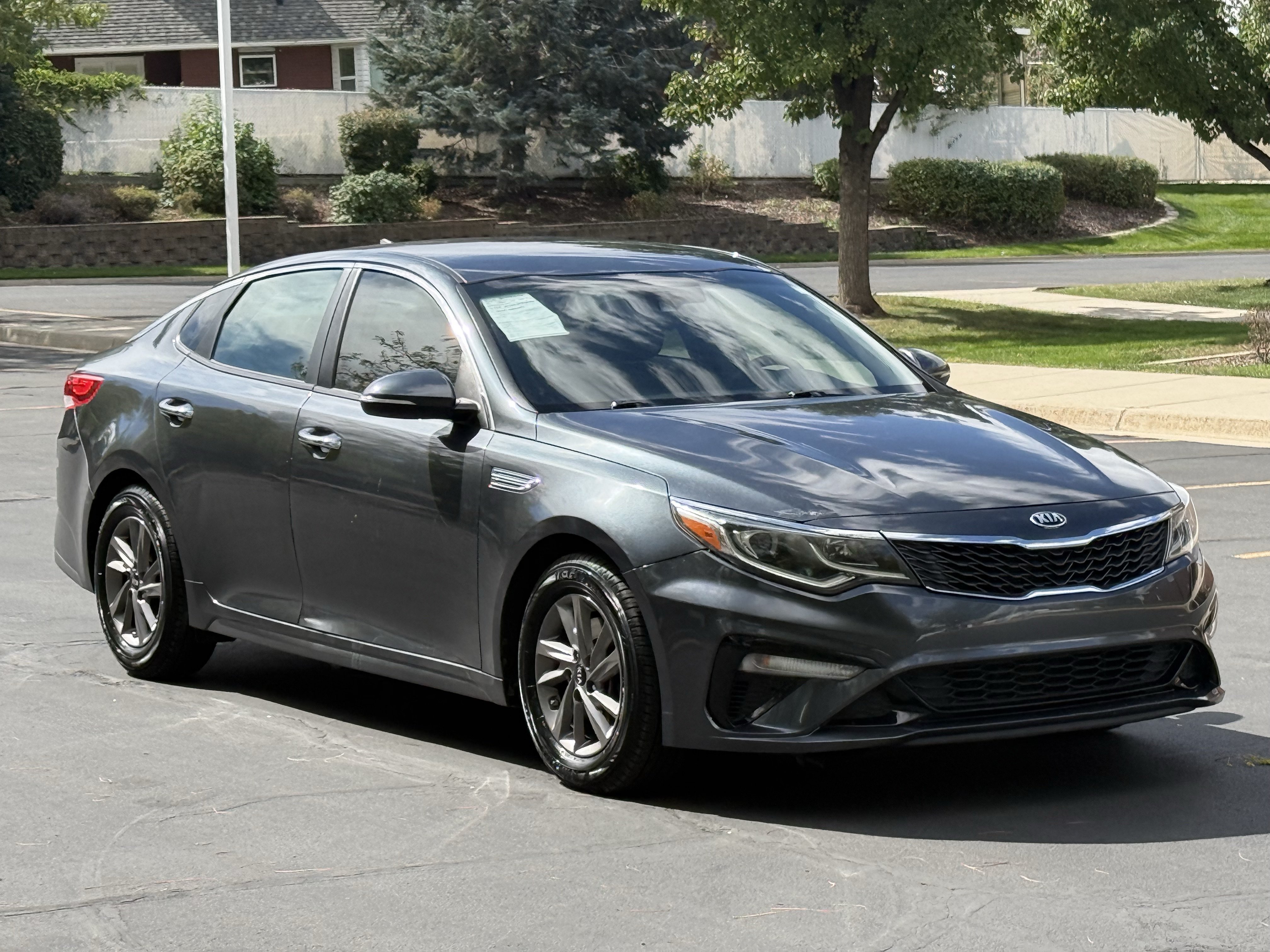 Used 2020 Kia Optima LX FWD image 2