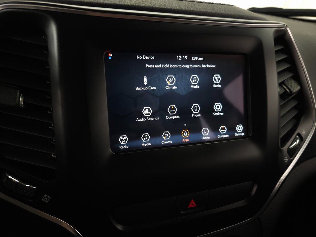 Used 2019 Jeep Cherokee Latitude w/ Popular Appearance Group image 21