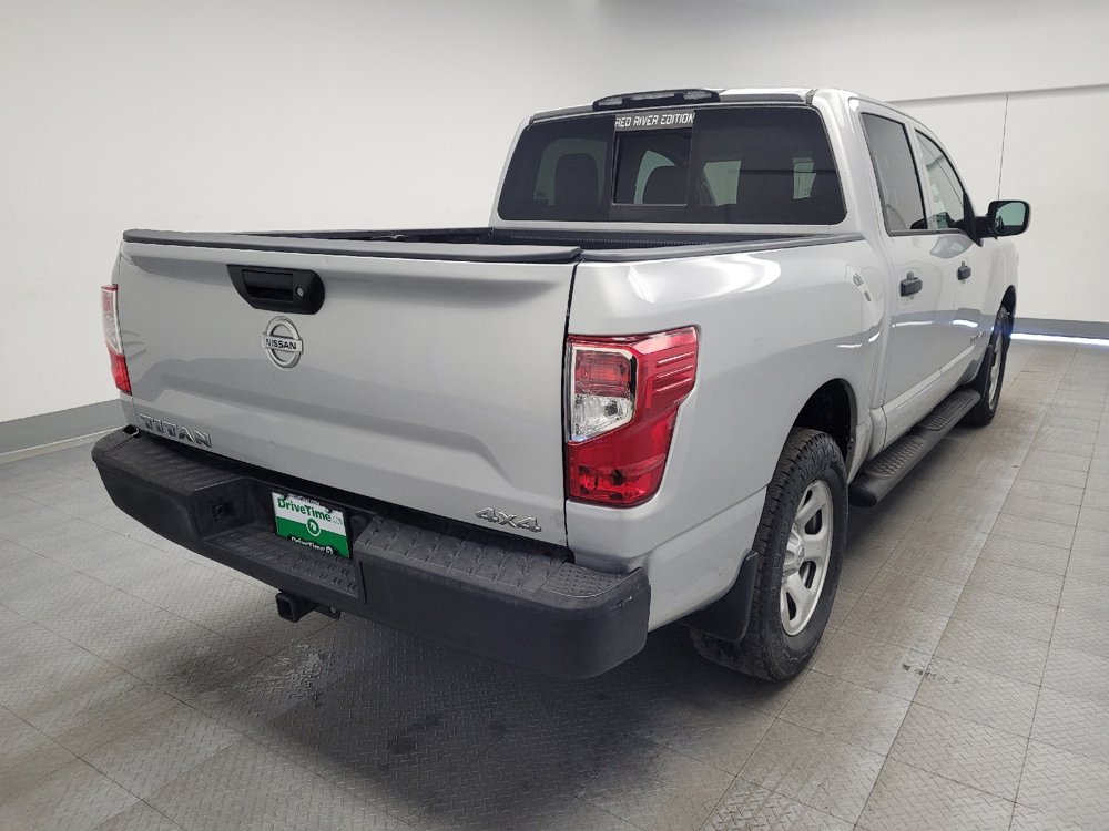 Used 2017 Nissan Titan S image 9