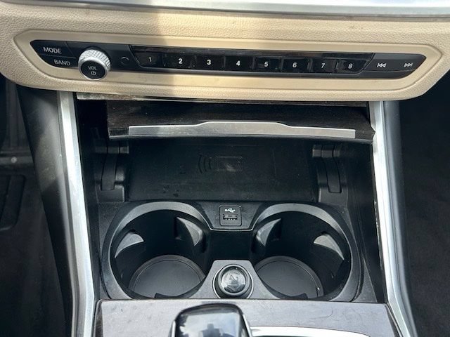 Used 2019 BMW 330i xDrive Sedan w/ Premium Package AWD/4WD image 25