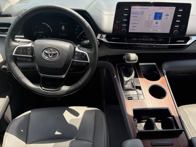 Used 2021 Toyota Sienna XLE AWD/4WD image 6