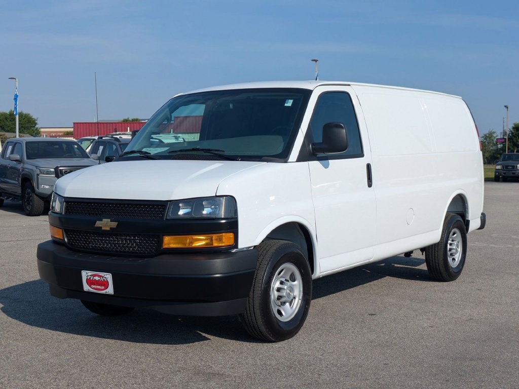 New 2026 Chevrolet Express 2500 RWD image 6