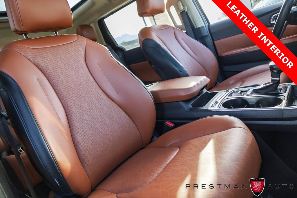 Used 2025 Kia Carnival SX image 4