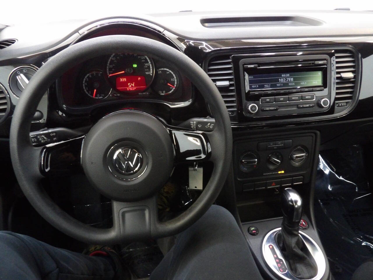 Used 2013 Volkswagen Beetle 2.5 FWD image 14