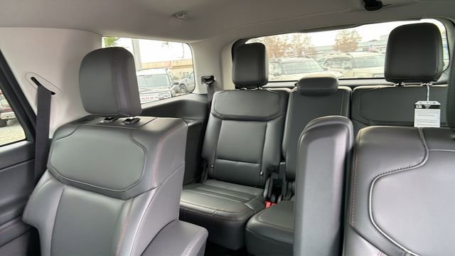 New 2025 Ford Expedition Active image 11