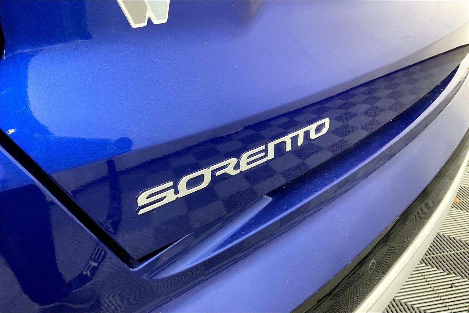 Certified 2023 Kia Sorento SX image 24