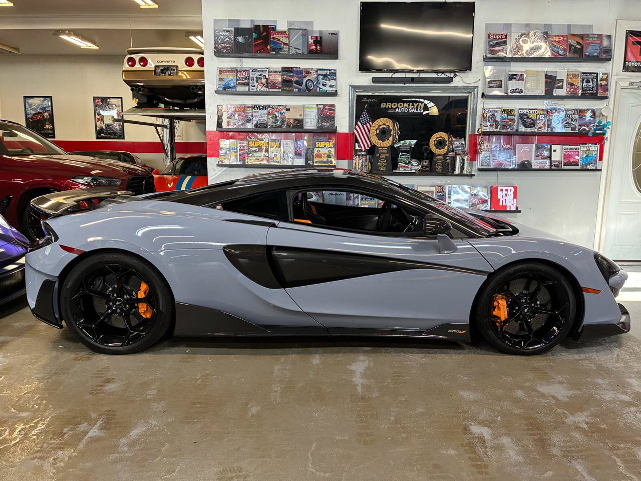 Used 2019 McLaren 600LT RWD image 16