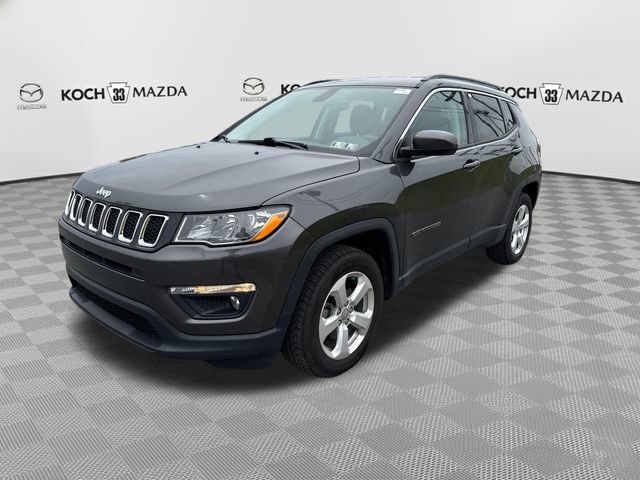 Used 2018 Jeep Compass Latitude AWD/4WD image 3