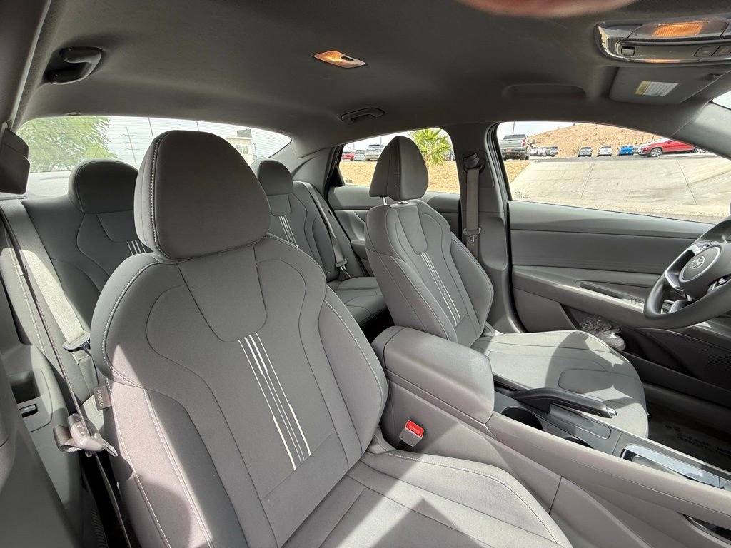 Used 2024 Hyundai Elantra SEL image 14