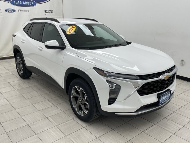 Certified 2024 Chevrolet Trax LT w/ Driver Confidence Package