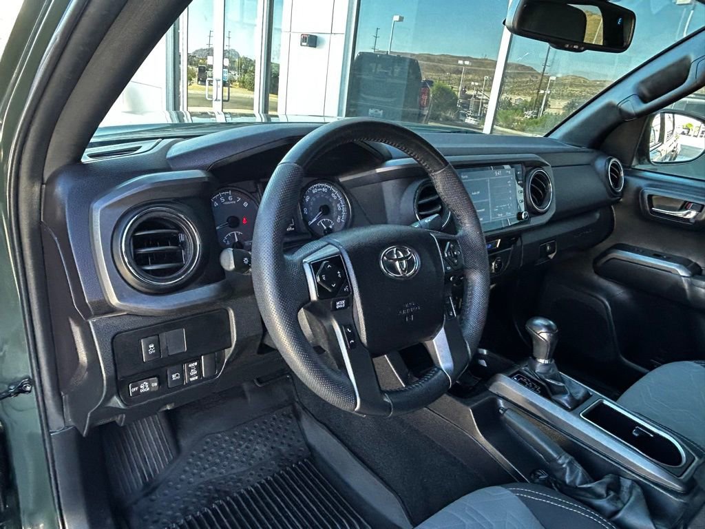 Used 2022 Toyota Tacoma TRD Off-Road w/ Technology Package image 14
