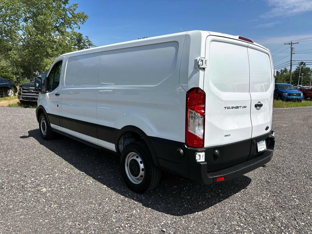 Used 2024 Ford Transit 250 Low Roof RWD image 5