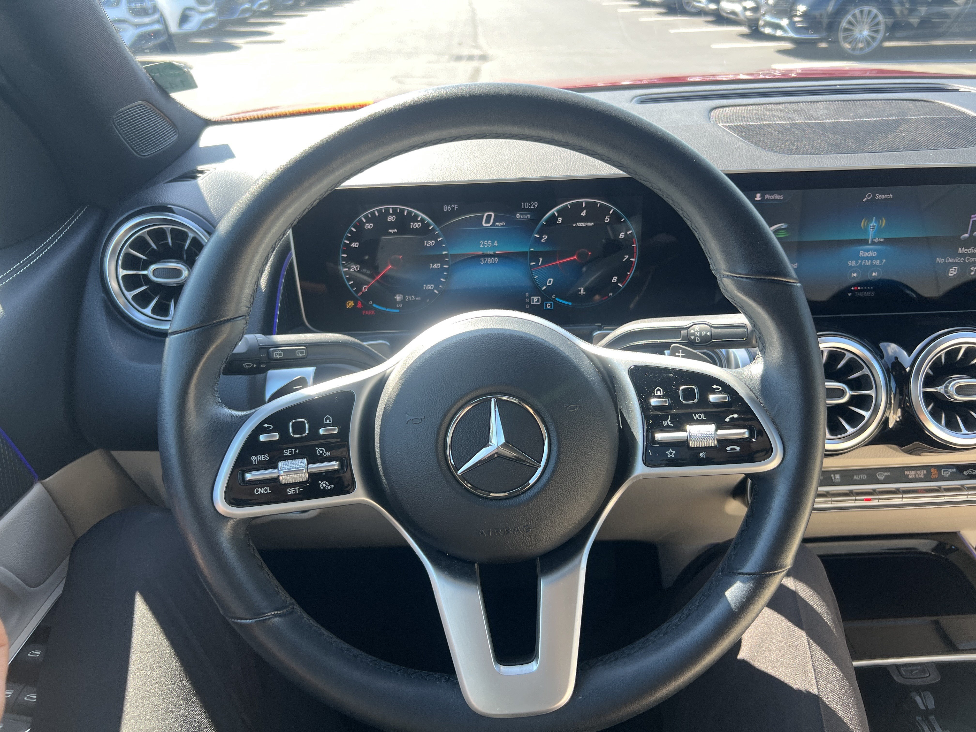 Used 2020 Mercedes-Benz GLB 250 4MATIC image 18