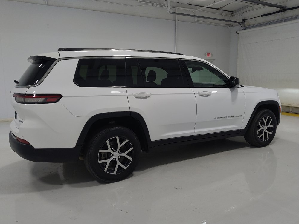 Used 2023 Jeep Grand Cherokee L Limited AWD/4WD image 10