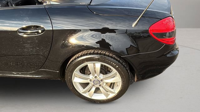 Used 2010 Mercedes-Benz SLK 300 image 33