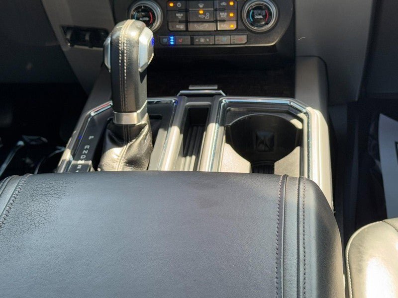 Used 2015 Ford F150 Platinum w/ Equipment Group 701A Luxury AWD/4WD image 14