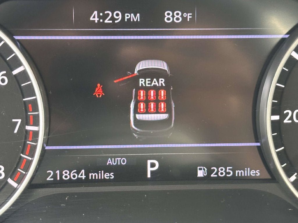 Used 2025 Nissan Pathfinder SV AWD/4WD image 27
