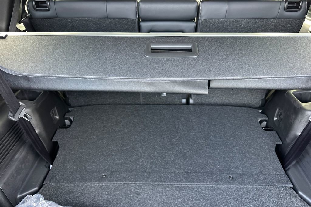 New 2025 Mitsubishi Outlander SE image 16