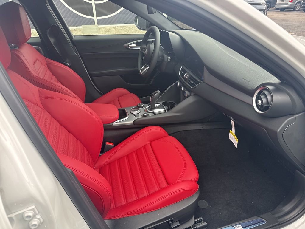 New 2026 Alfa Romeo Giulia AWD image 23