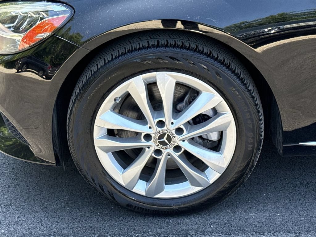 Used 2019 Mercedes-Benz C 300 4MATIC Sedan w/ Premium Package image 19