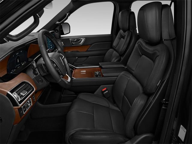 Used 2023 Lincoln Navigator Reserve image 10