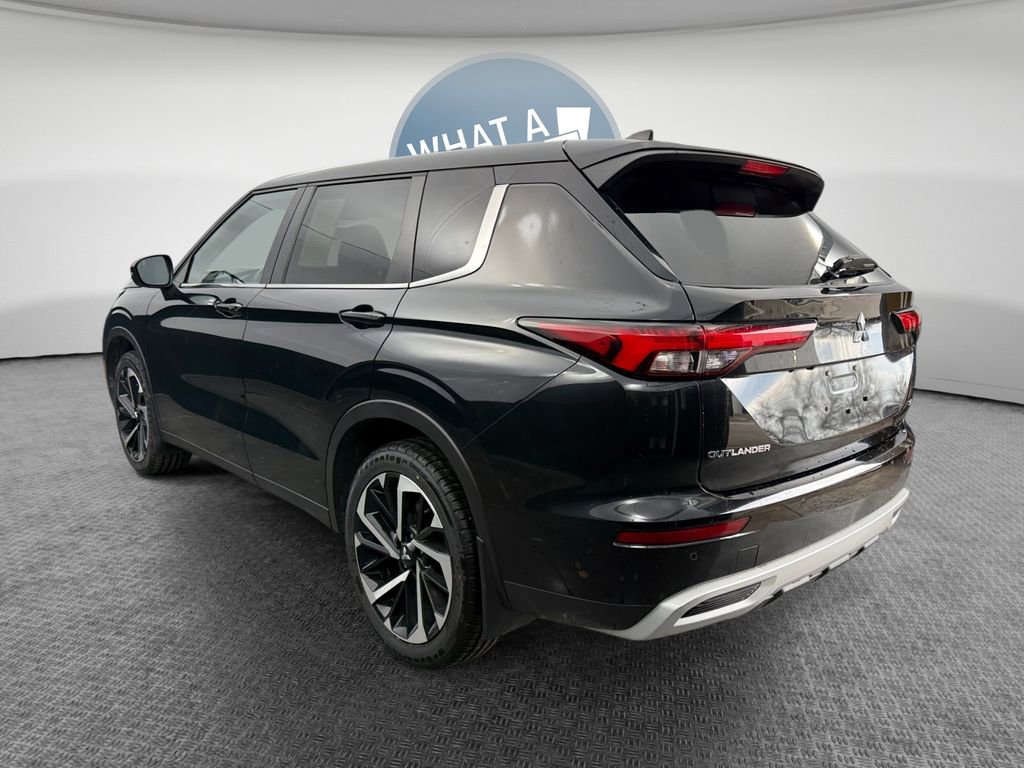 Used 2023 Mitsubishi Outlander SE AWD/4WD image 6