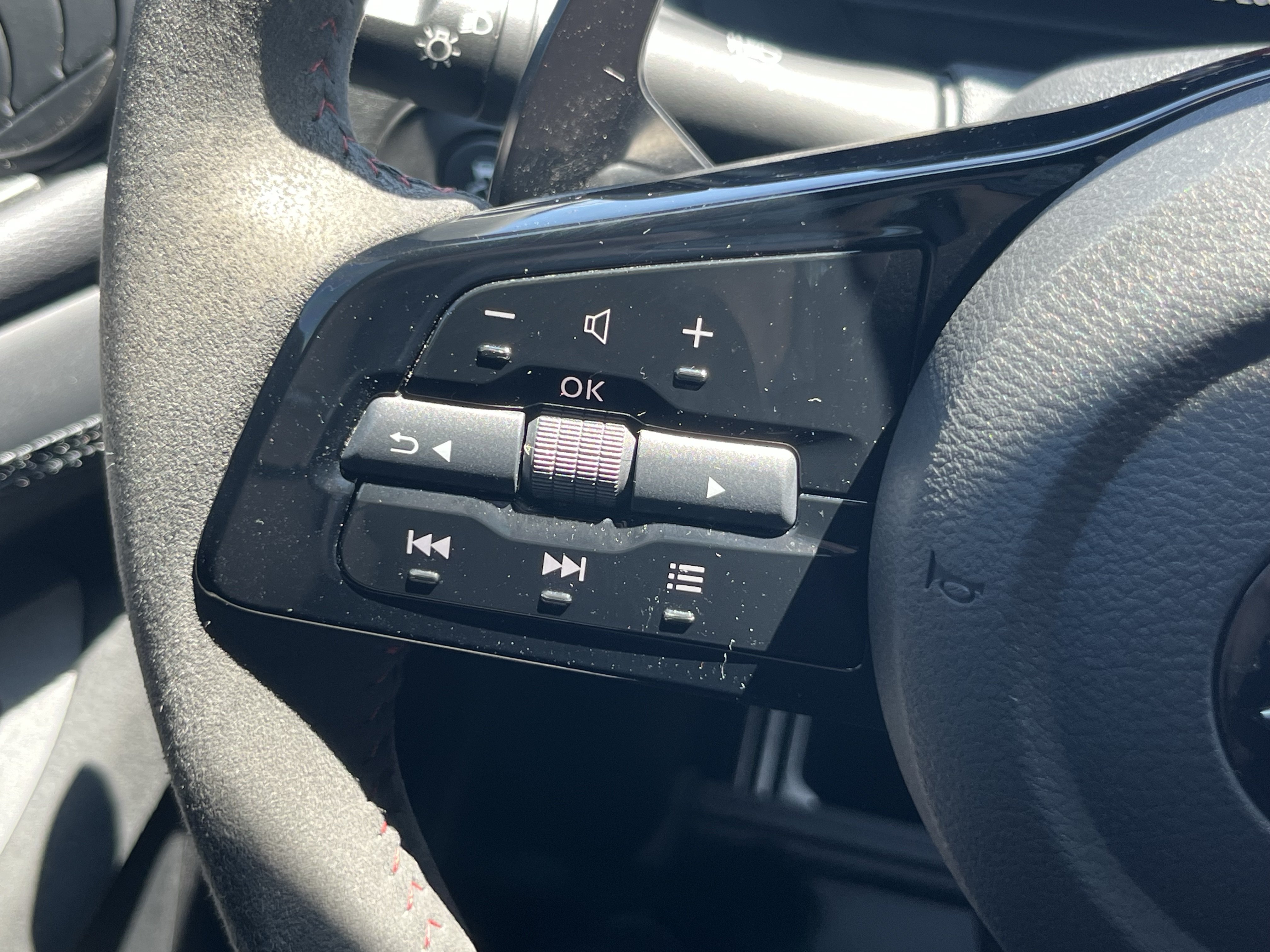 Used 2024 Nissan Z NISMO w/ Floor Mat Package RWD image 21