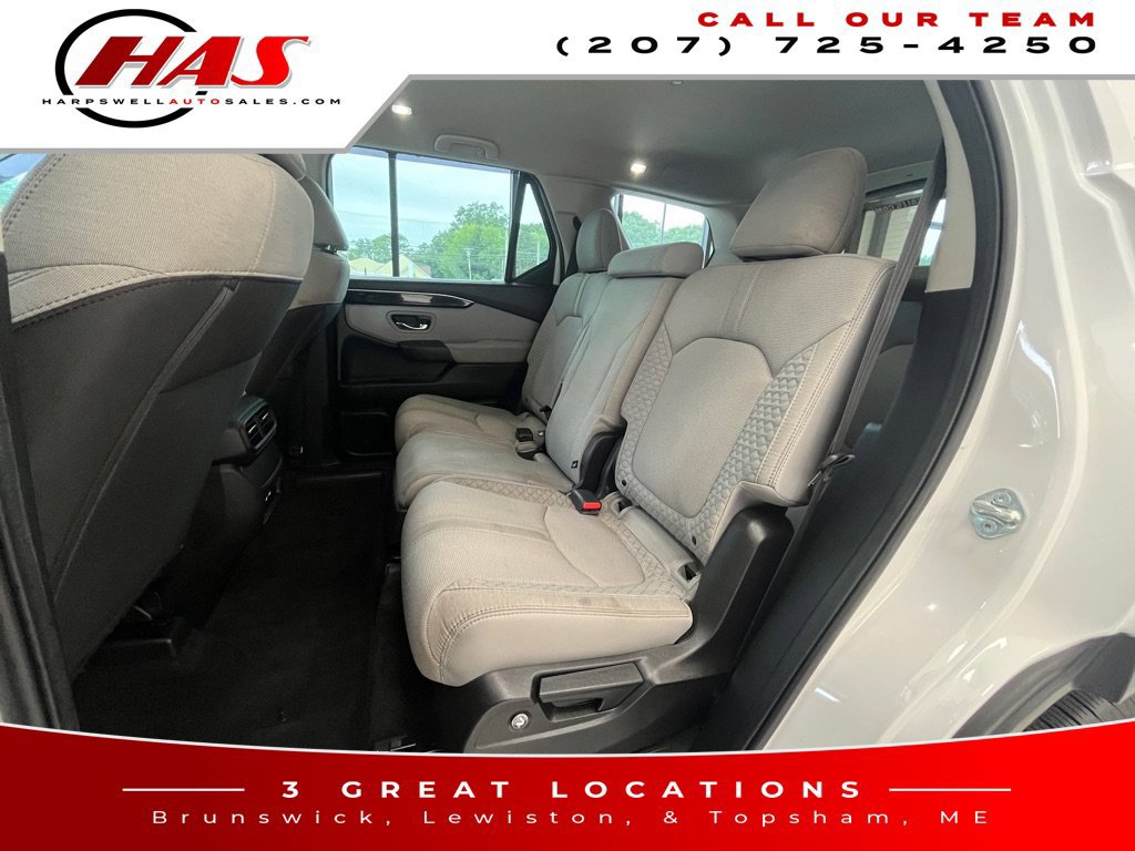 Used 2023 Honda Pilot LX image 11
