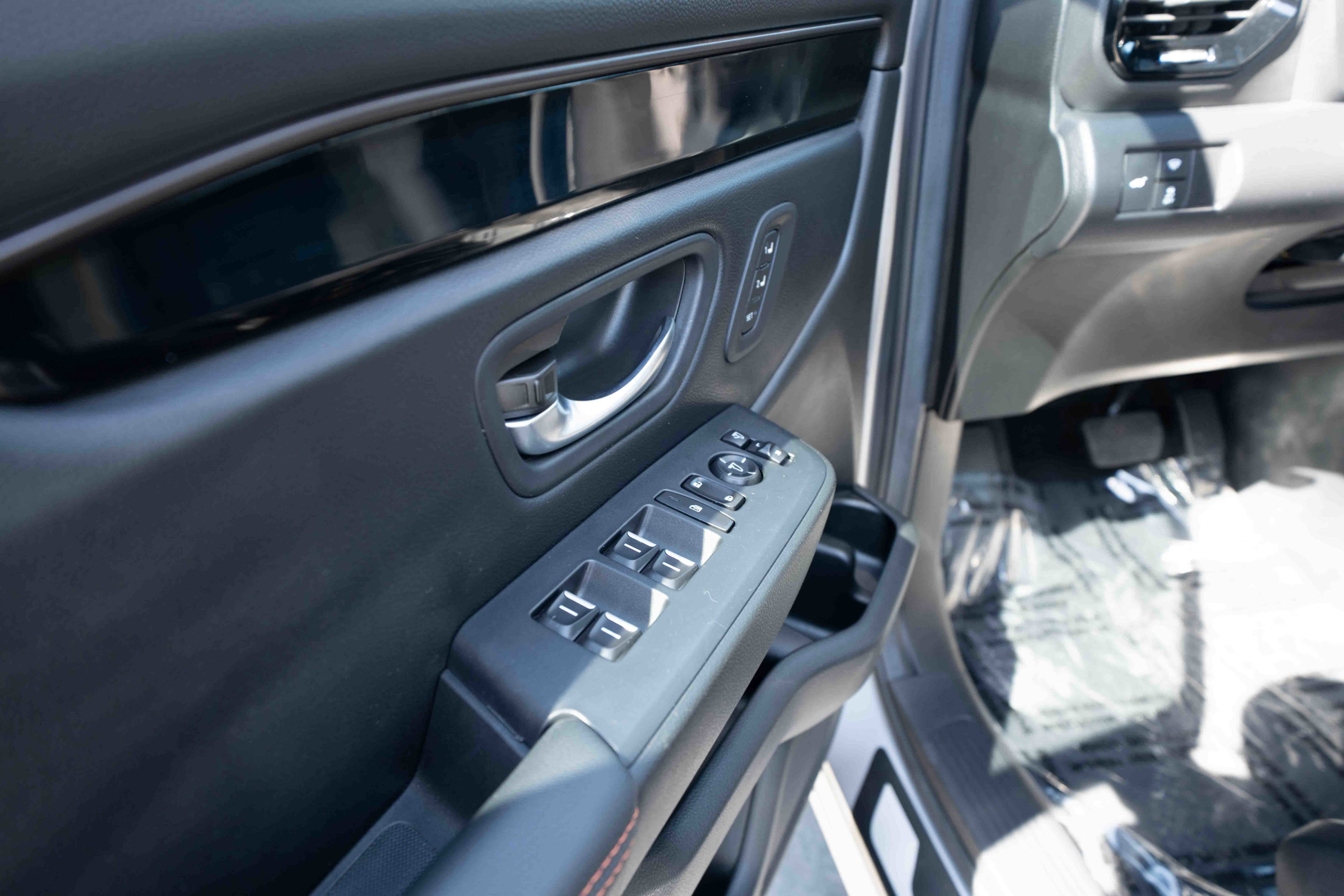 Certified 2025 Honda Pilot TrailSport image 7