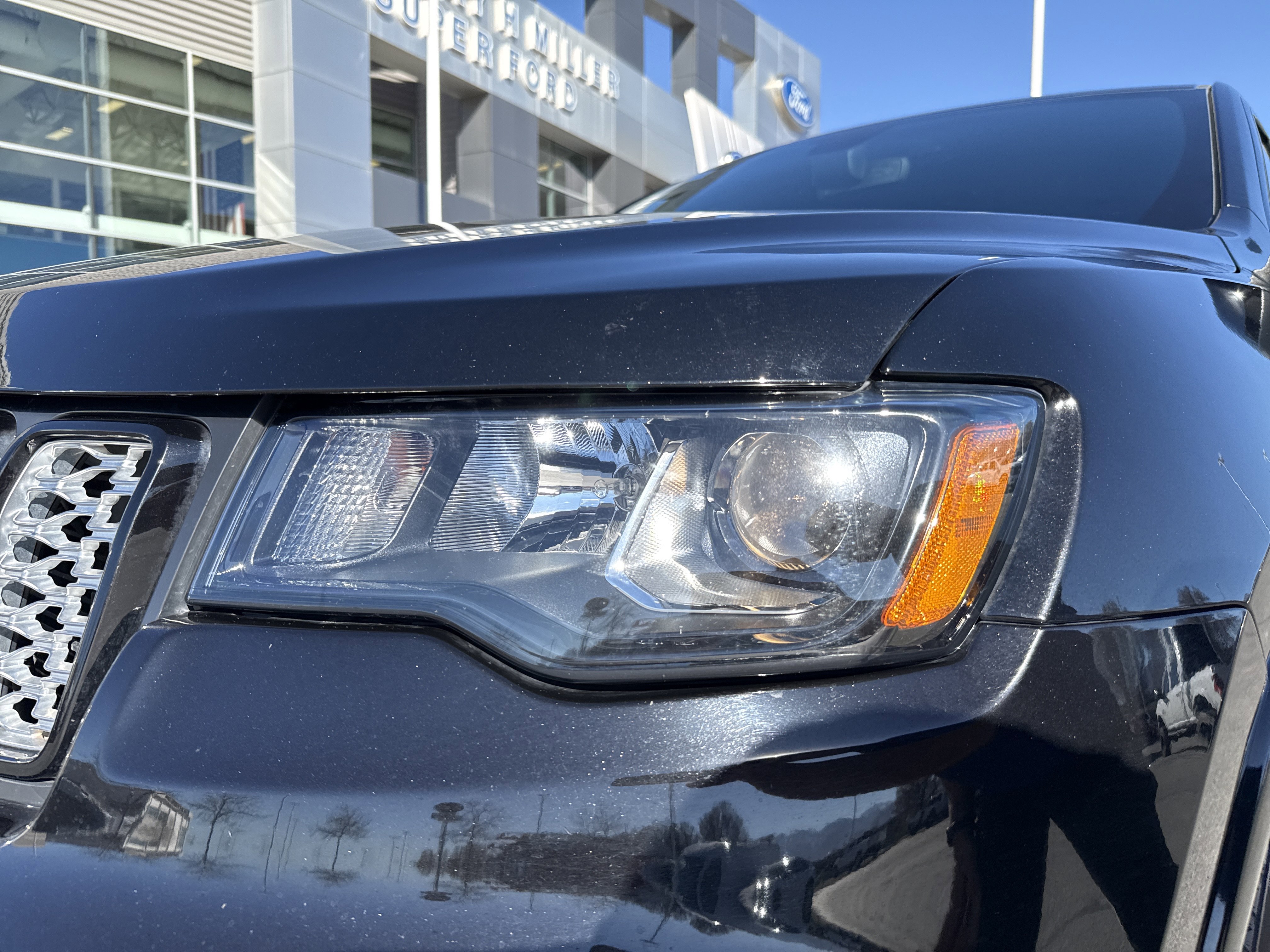 Used 2019 Jeep Grand Cherokee Altitude image 11