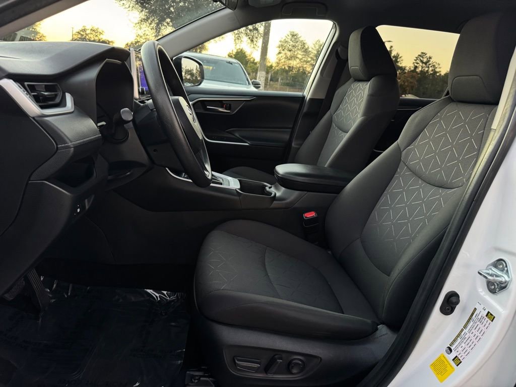 Used 2024 Toyota RAV4 XLE image 15