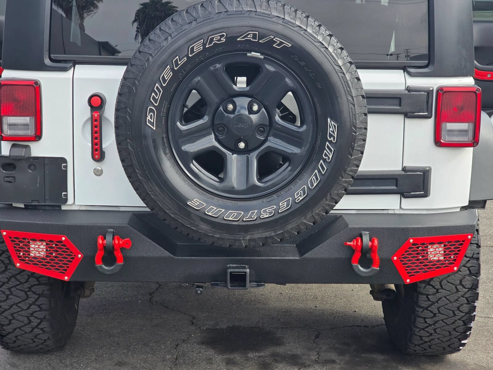 Used 2015 Jeep Wrangler Unlimited Sport w/ Connectivity Group AWD/4WD image 15