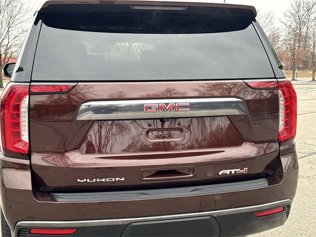 Used 2023 GMC Yukon AT4 w/ Technology Package image 4