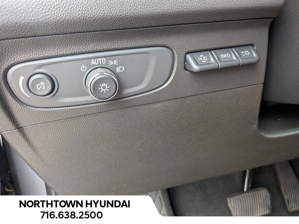 Used 2021 Buick Envision Avenir AWD/4WD image 30