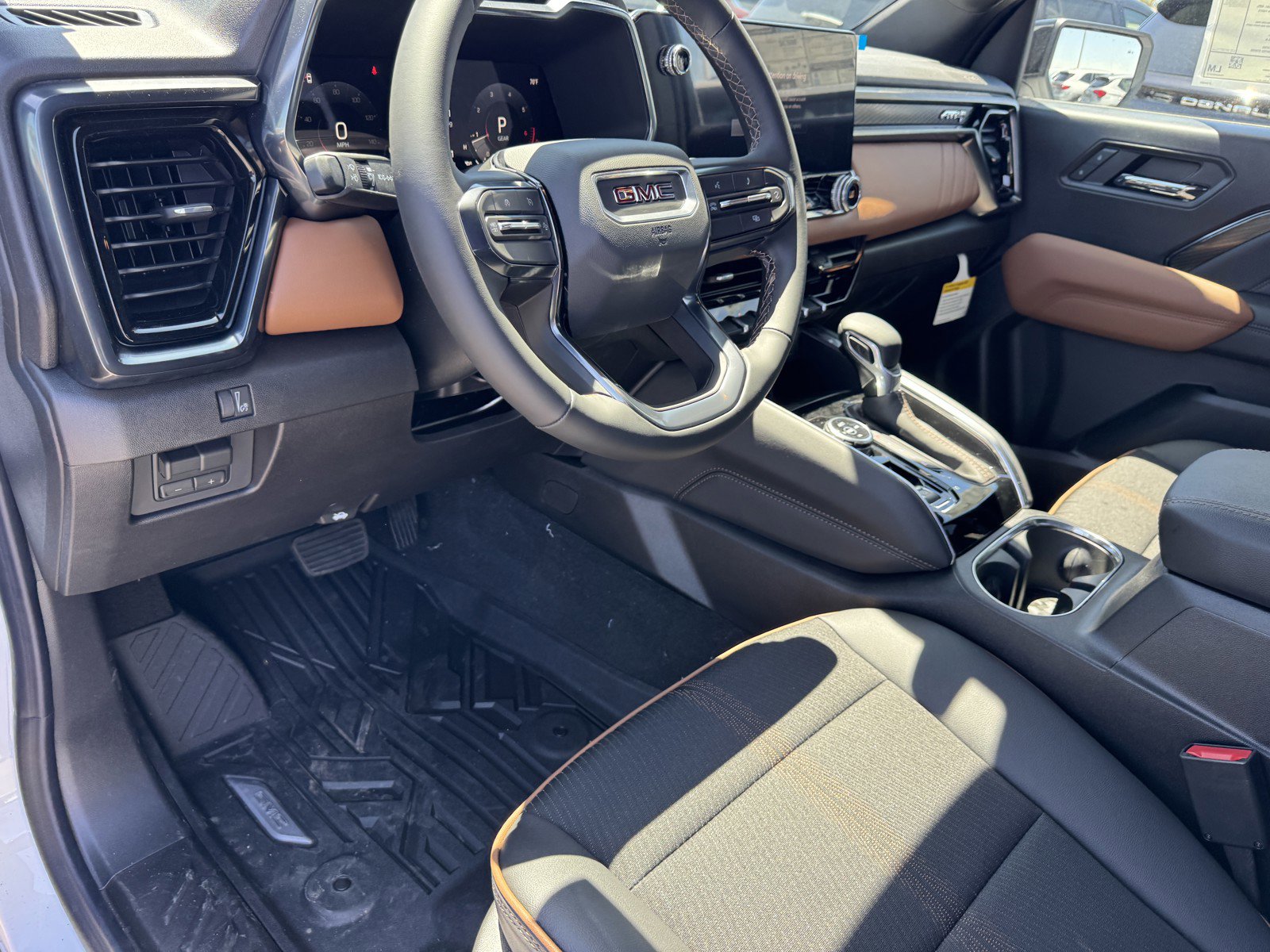 New 2026 GMC Canyon AT4 AWD/4WD image 15