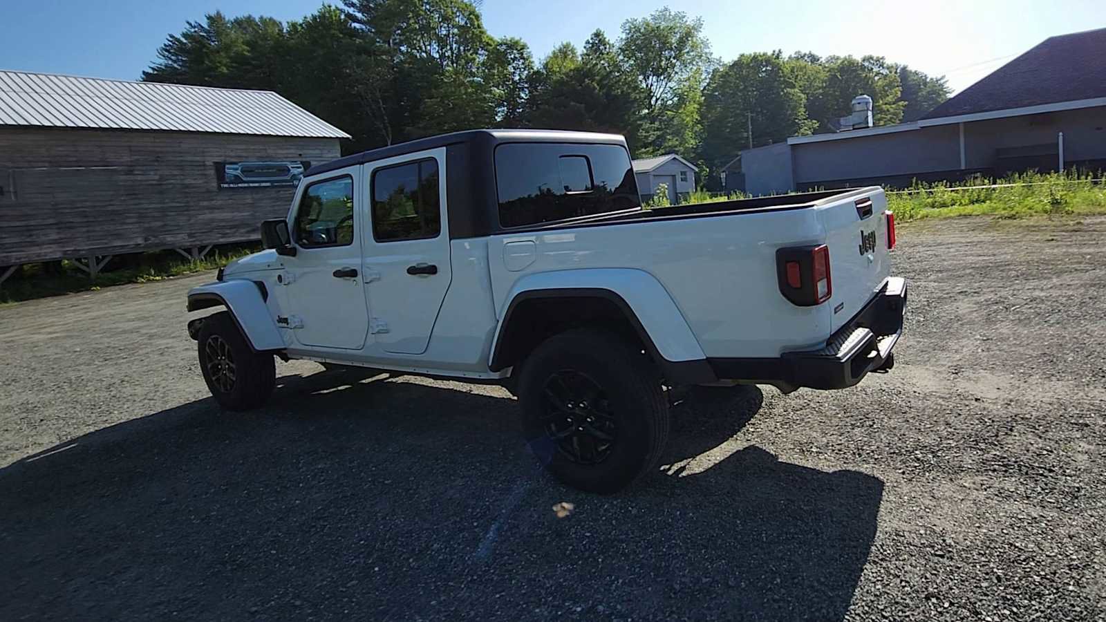 New 2023 Jeep Gladiator Sport image 6