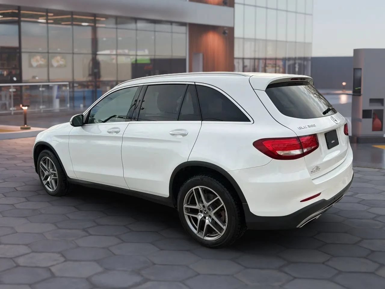 Used 2017 Mercedes-Benz GLC 300 w/ Premium 2 Package image 5