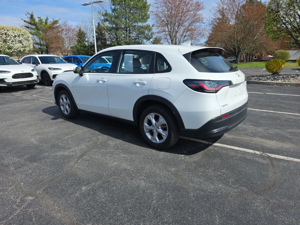Used 2023 Honda HR-V LX image 5