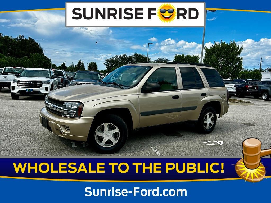 Used 2005 Chevrolet TrailBlazer LS w/ LS Preferred Equipment Group image 1