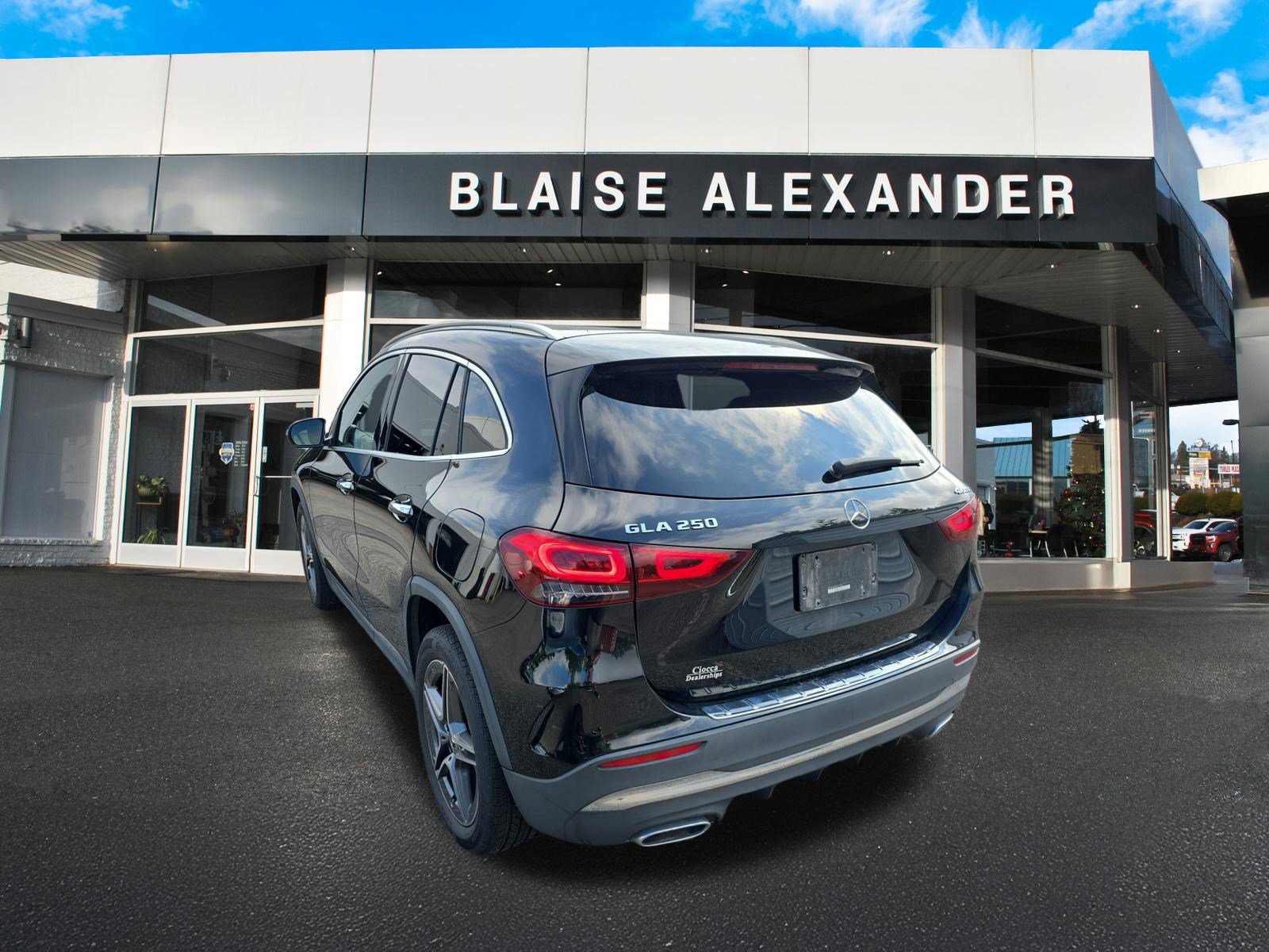 Used 2023 Mercedes-Benz GLA 250 4MATIC image 6