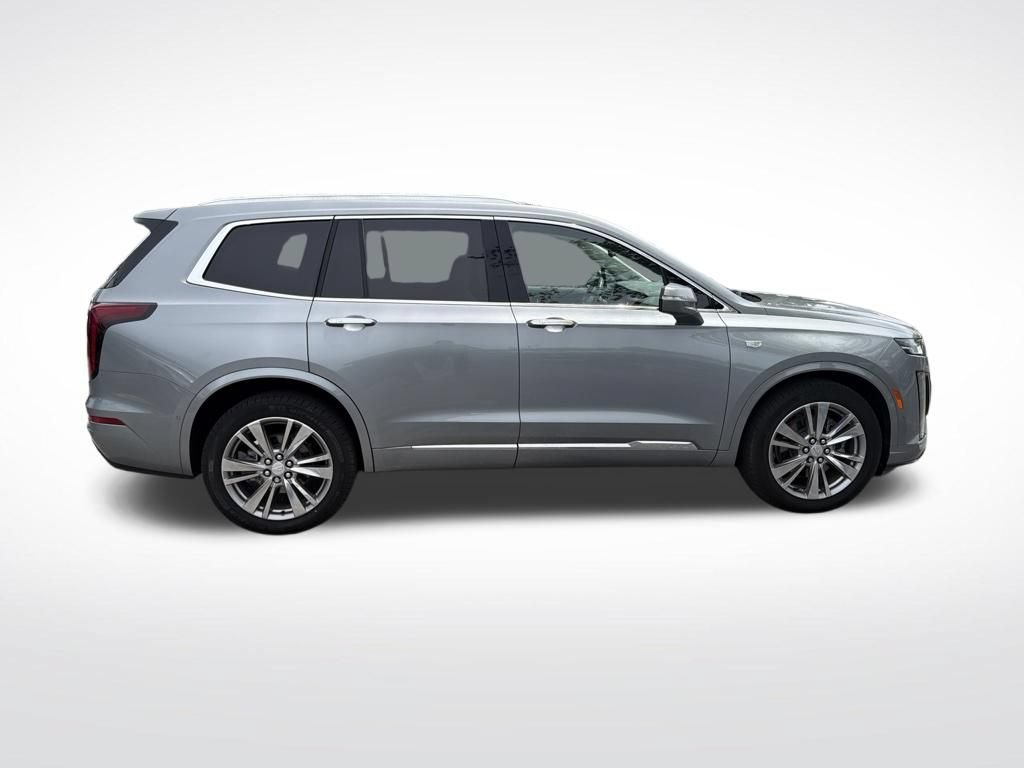 Used 2024 Cadillac XT6 Premium Luxury w/ Technology Package FWD image 4