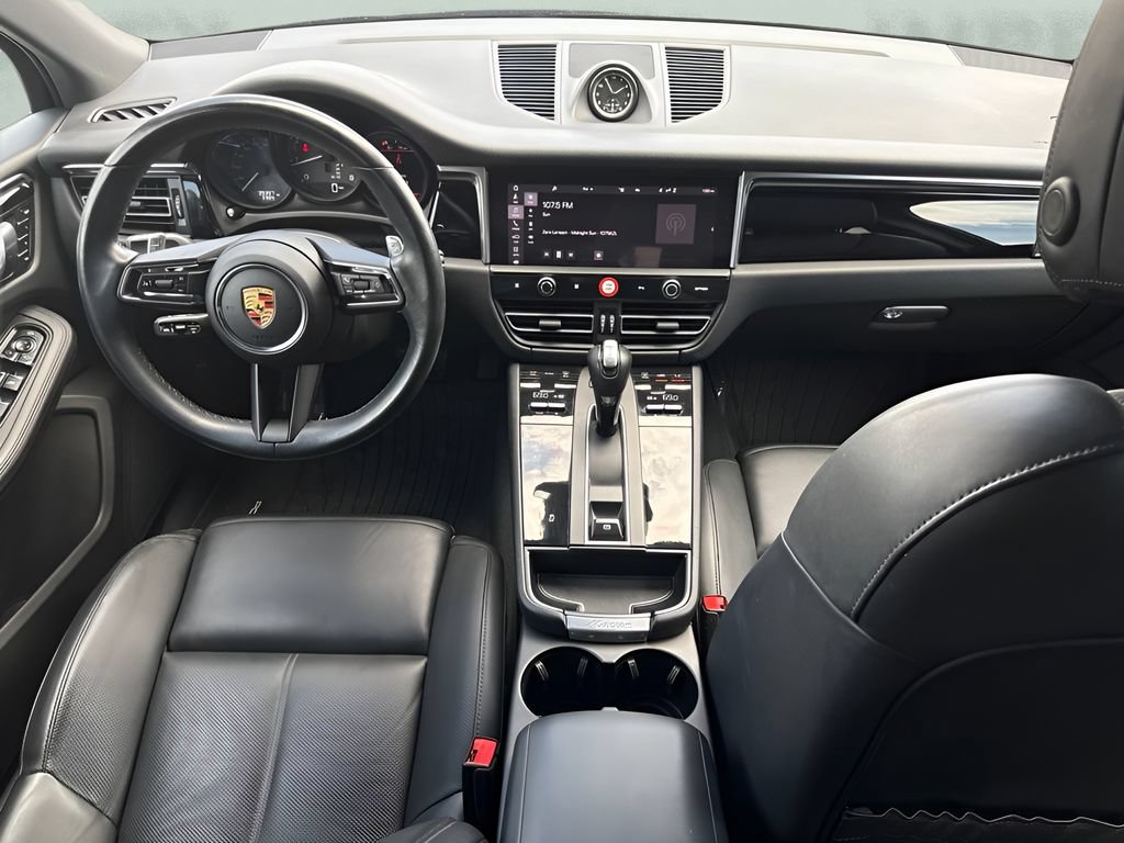 Used 2023 Porsche Macan Turbo AWD/4WD image 45