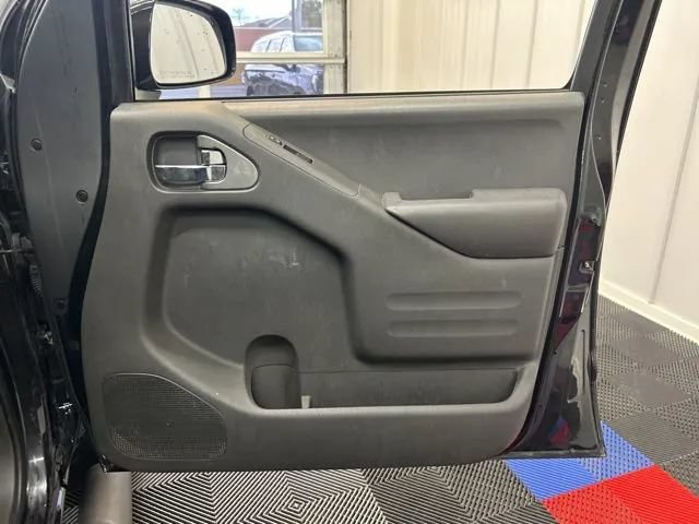 Used 2019 Nissan Frontier PRO-4X AWD/4WD image 18