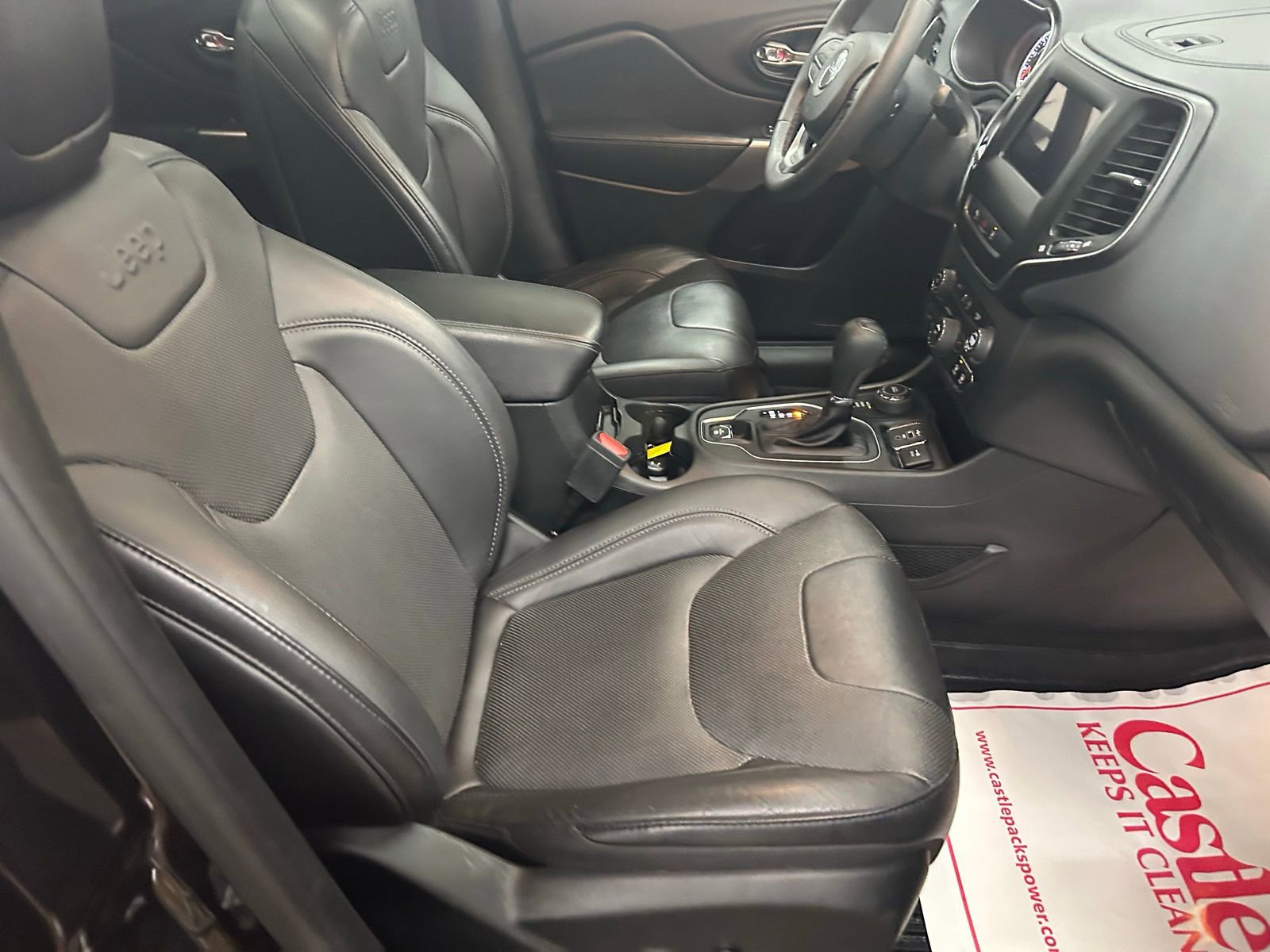 Certified 2021 Jeep Cherokee Latitude Lux w/ Sun & Sound Group image 32