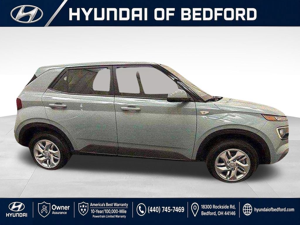 Certified 2026 Hyundai Venue SE FWD image 4