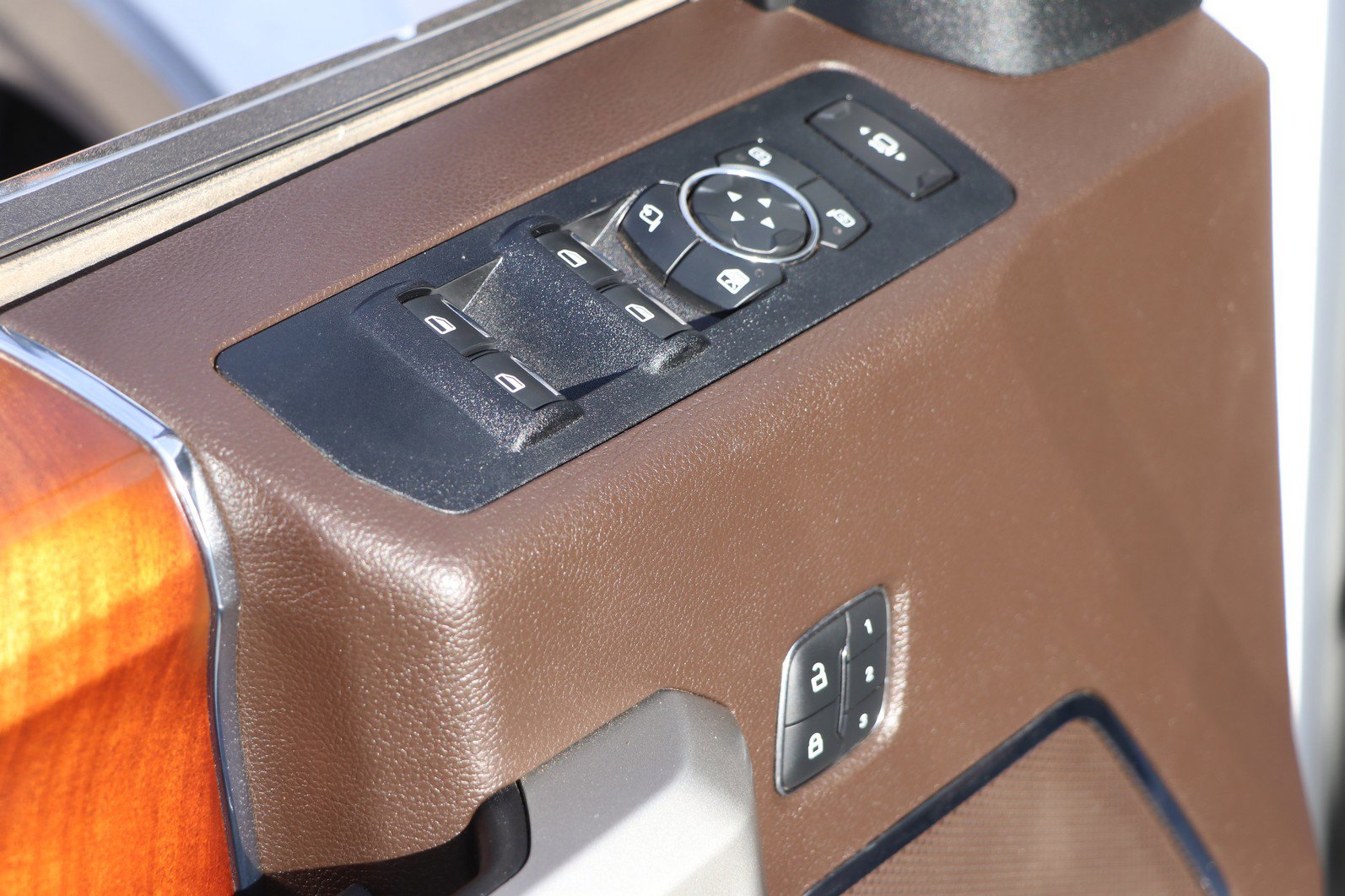 Used 2019 Ford F250 King Ranch w/ King Ranch Ultimate Package image 11