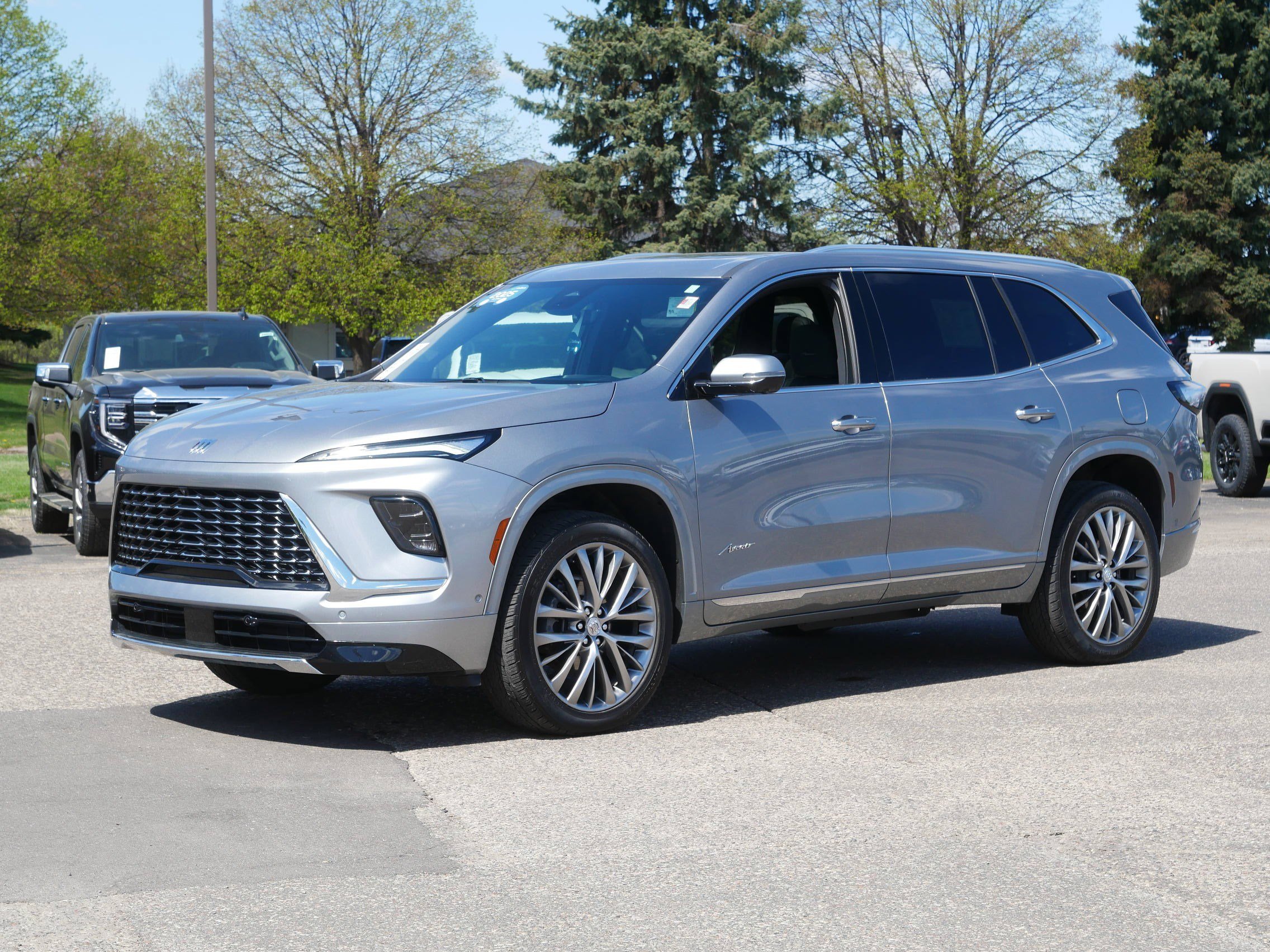 Certified 2025 Buick Enclave Avenir w/ Super Cruise Package AWD/4WD image 3