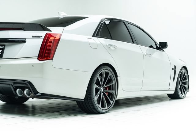 Used 2018 Cadillac CTS V w/ Carbon Fiber Package RWD image 13